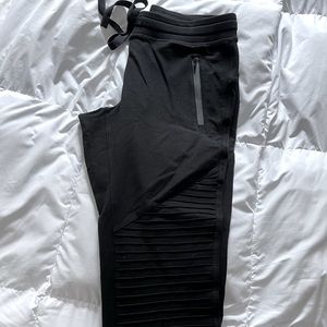 Alo Yoga moto sweatpants
